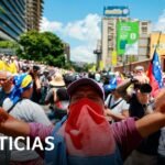 Miles de personas exigen en Venezuela que Nicolás Maduro admita su derrota | Noticias Telemundo