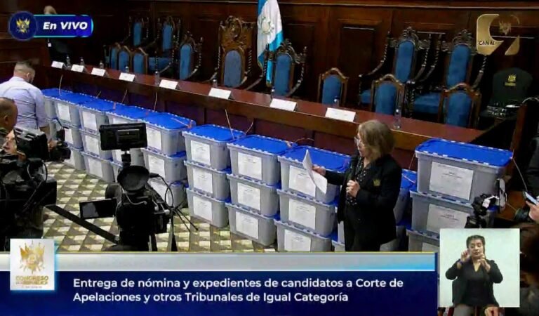 Entrega de nómina de candidatos a Corte de Apelaciones y otros Tribunales de Igual Categoría